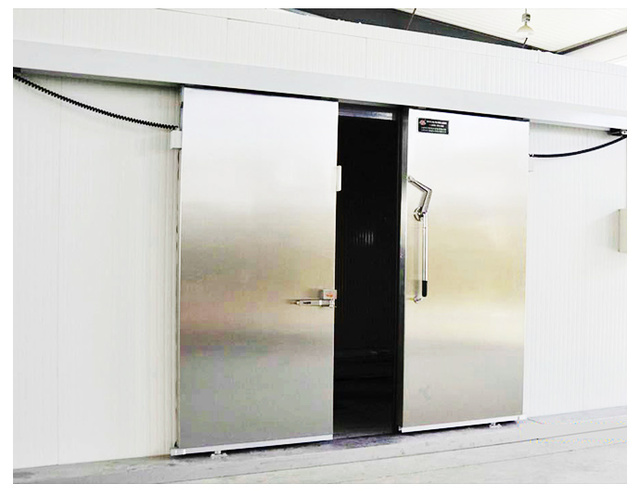 河南比福制藥廠冷庫(kù)門(mén)項(xiàng)目